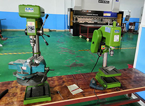 攻絲鉆床機(jī)